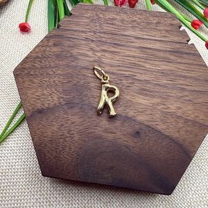 Authentic Uno de 50 Gold Initial 'R' Pendant Charm